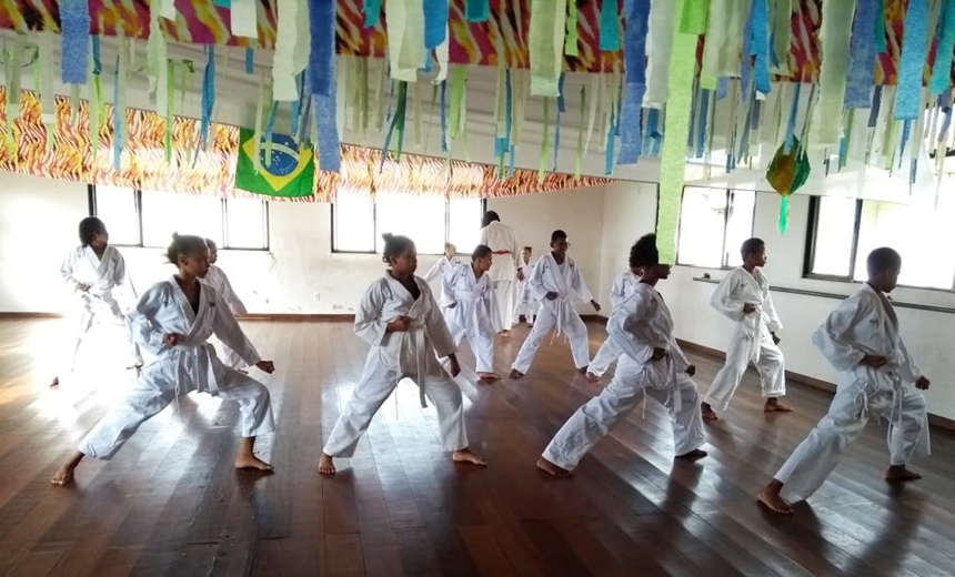 Escolinha de esportes oferece aulas gratuitas em Castelo Branco