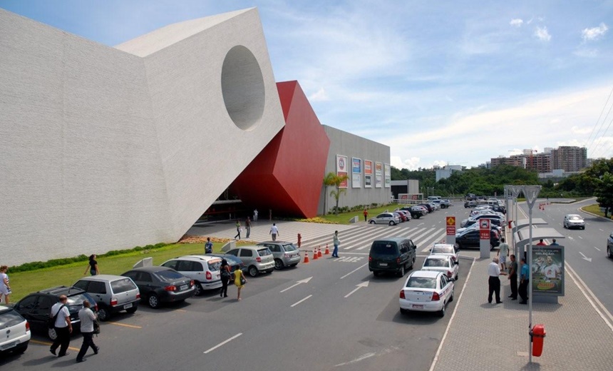 Shoppings têm funcionamento especial nesta quinta-feira, feriado nacional; confira