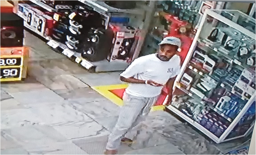 Bandidos invadem supermercado na Garibaldi e roubam 36 celulares