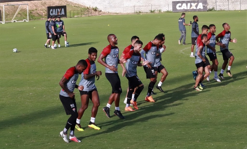 Na luta contra rebaixamento, Vitória encara Atlético-PR, no Barradão