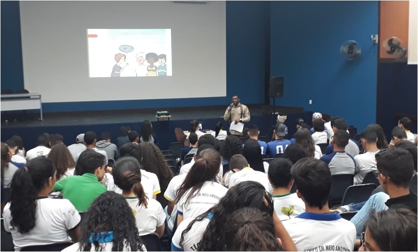 Policiais participam de palestras sobre o Dia da Consciência Negra em Caetité