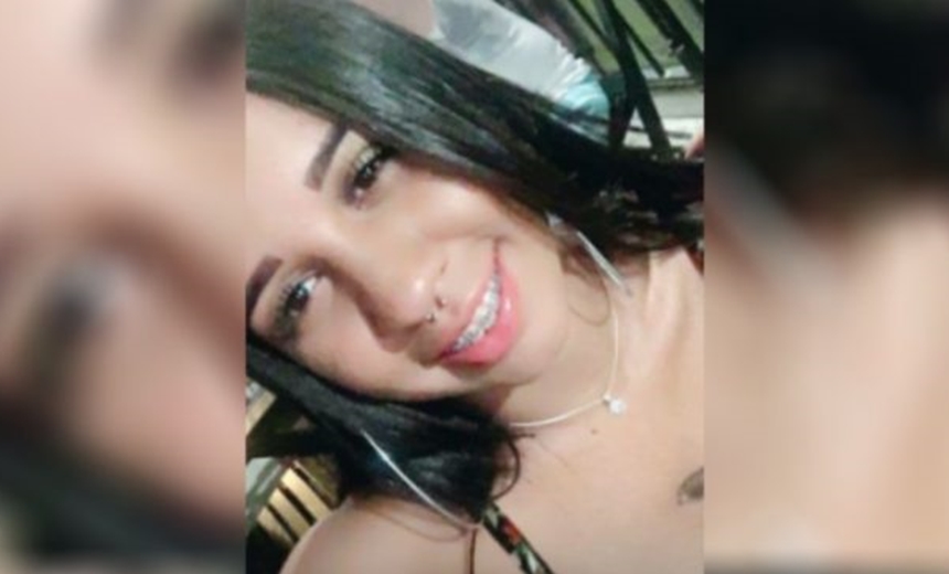 Jovem morre ao ser arremessada de carro após capotamento em Porto Seguro