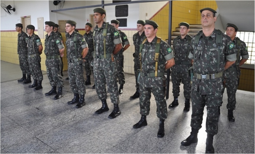 Escola do Exército realiza cerimônia de encerramento do curso de formação de oficiais