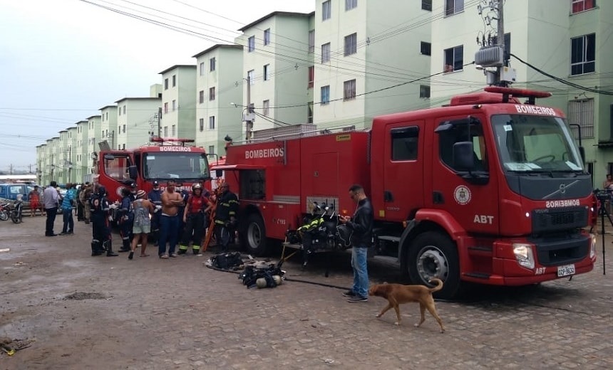 Residência pega fogo e uma pessoa morre em Feira de Santana; situação causou pânico