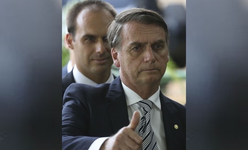 TSE aprova com ressalvas contas da campanha de Jair Bolsonaro