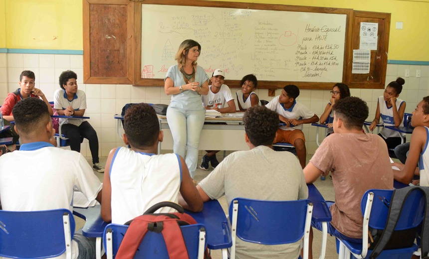 Salvador: projeto obriga Prefeitura a matricular alunos em escolas particulares; entenda