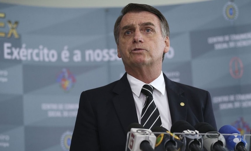 No Rio de Janeiro, Bolsonaro vai inaugurar colégio militar que leva nome de seu pai