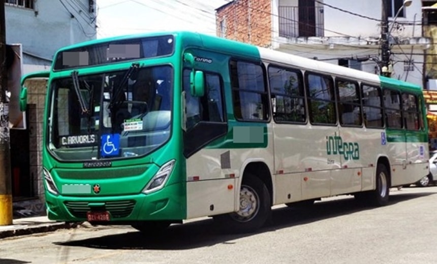 Homem tenta assaltar ônibus com faca e é rendido por passageiro; ação foi em Ondina