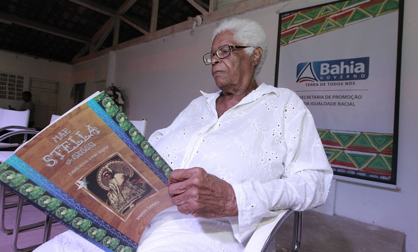 Mãe Stella de Oxóssi será sepultada em Nazaré das Farinhas sexta-feira