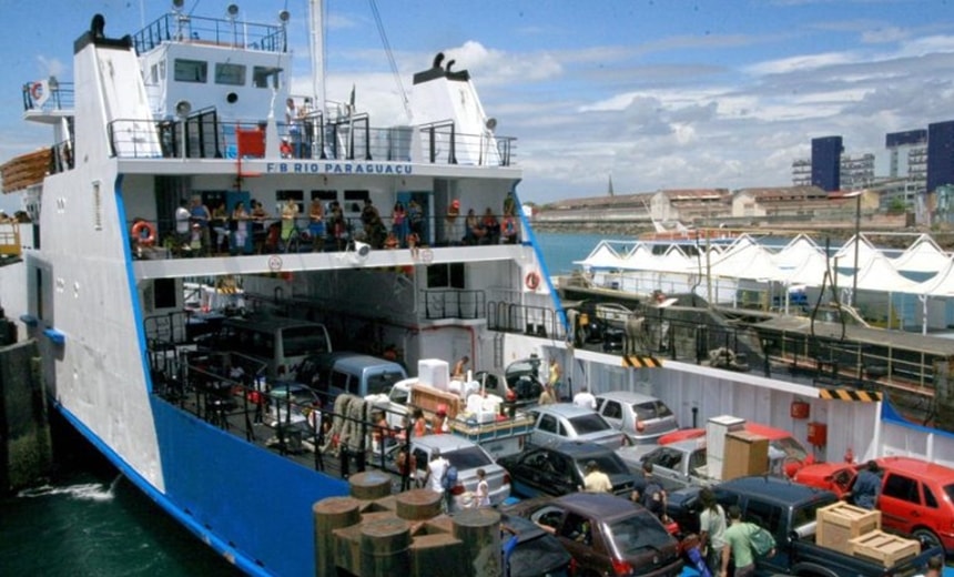 Sistema Ferry-Boat tem movimento intenso de saída de Salvador