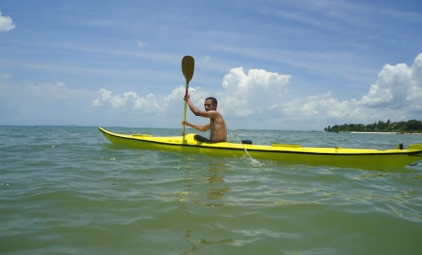 Empresário desaparece após sair para remar em praia de Saubara