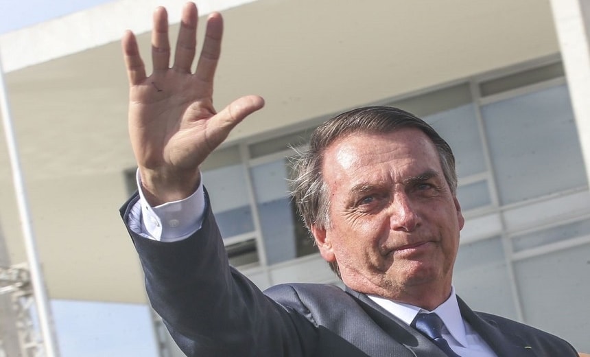 Em primeiro dia de trabalho, Bolsonaro dedica boa parte da manhã à política externa