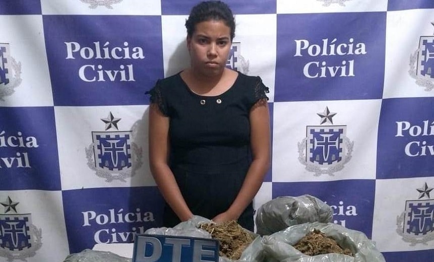 Polícia apreende 10 kg de maconha dentro da residência de uma mulher em Juazeiro