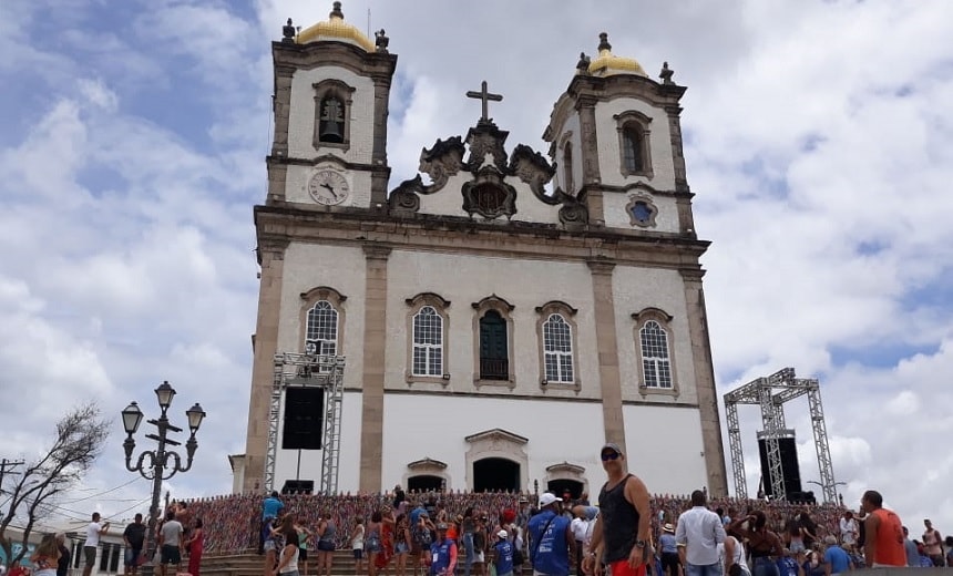 Da Conceição da Praia à Colina Sagrada, uma caminhada de alegria e fé