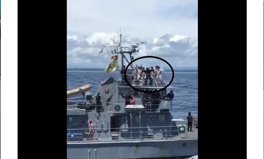 Vídeo: Militares da Marinha dançam hit &#8216;O nome dela é Jenifer&#8217; em navio e criam polêmica