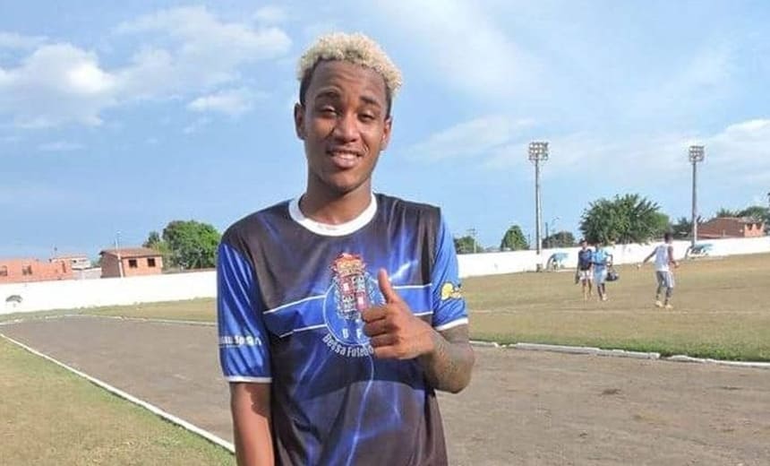 Jogador de futebol é assassinado com diversos tiros em Feira de Santana