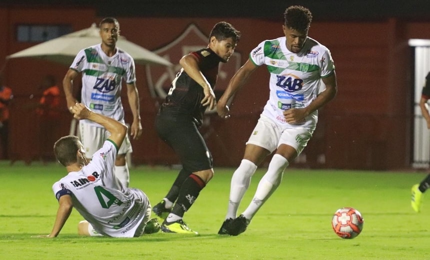 Vitória estreia no Baianão com triunfo de 1 a 0 sobre o Vitória da Conquista