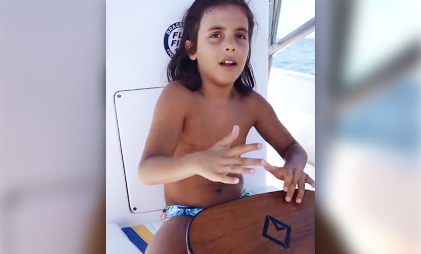 Filho de Ivete arrasa tocando percussão em vídeo feito pelo pai; assista