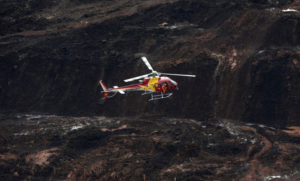 Bombeiros confirmam 34 mortes em Brumadinho