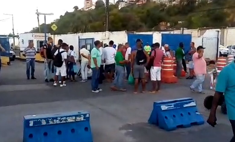 Mulher morre em terminal marítimo e passageiro acusa demora no atendimento; vídeo