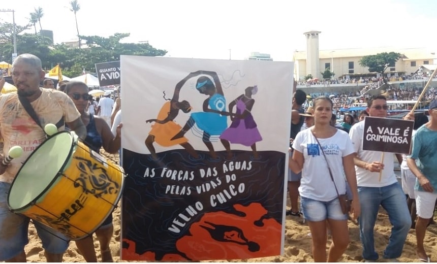 Vale o Protesto: Tragédia de Brumadinho é lembrada durante Festa do Rio Vermelho