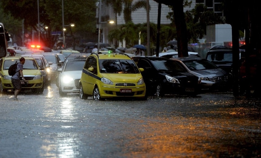 Rio suspende as aulas na rede pública devido à previsão de chuva forte