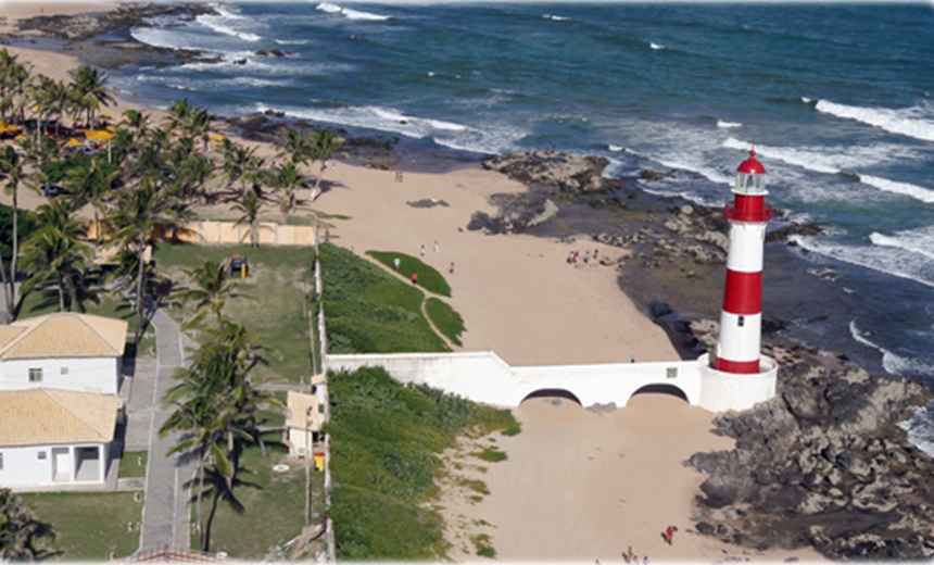 Corpo de turista argentino morto a facadas em assalto, no Farol de Itapuã, está no IML