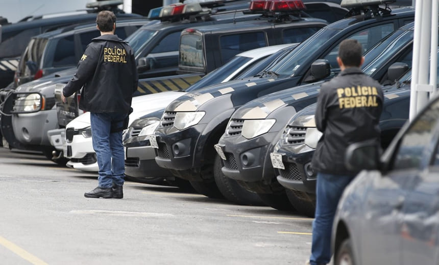 Polícia Federal deflagra ação para desarticular organização internacional de drogas