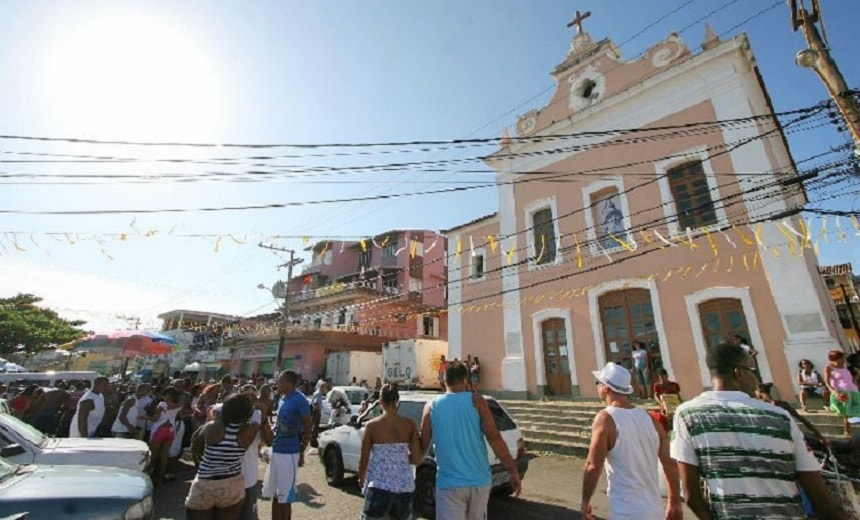 Manifestações culturais e religiosas dão brilho à Lavagem de Itapuã; veja vídeo