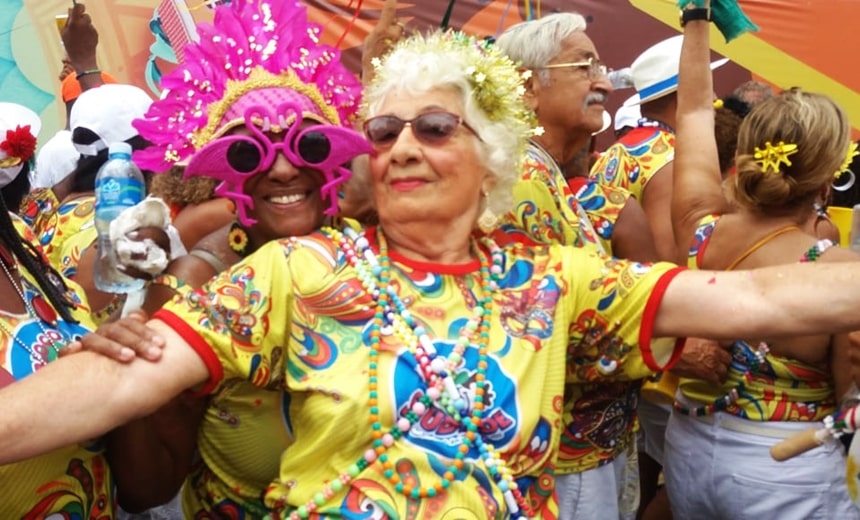 &#8220;Abadá surradinho&#8221;: foliões contam quais são as saudades dos carnavais passados