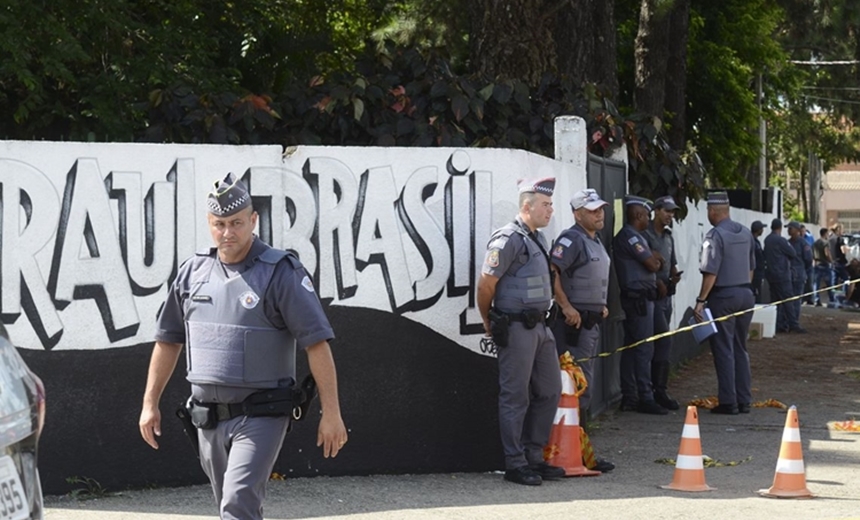 Adolescente apontado como 3º suspeito de massacre em Suzano se apresenta à polícia