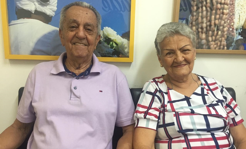 Casal que viu a TV Aratu entrar no ar volta à emissora 50 anos depois; &#8220;eterna paixão&#8221;