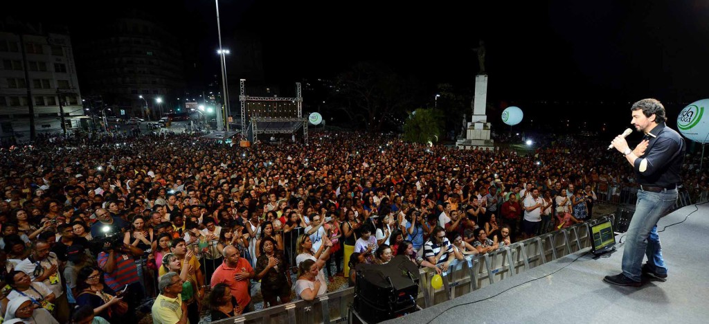 Aniversário de Salvador: Padre Fábio de Melo encerrou comemorações na Praça Castro Alves