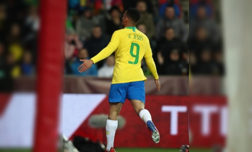 &#8216;Jesus salva&#8217;: camisa 9 faz dois gols e Brasil vence amistoso contra a República Tcheca