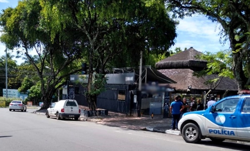 Casa de show em Vilas do Atlântico é flagrada com &#8220;gato&#8221; de água