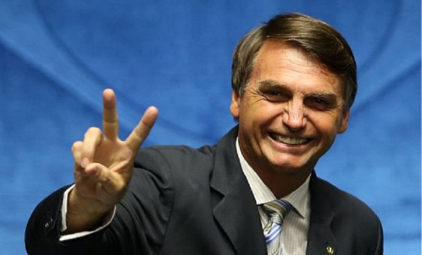 No Twitter, Bolsonaro diz que governo estuda reduzir impostos de empresas