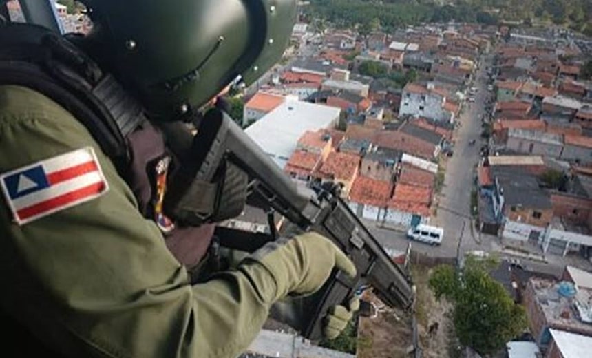 Homem morre após trocar tiros com policiais do Graer em Simões Filho