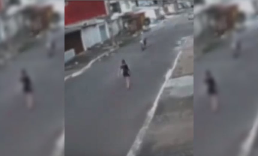 &#8220;Motociclista tarado&#8221; é flagrado após abordar mulher e apalpar seios dela