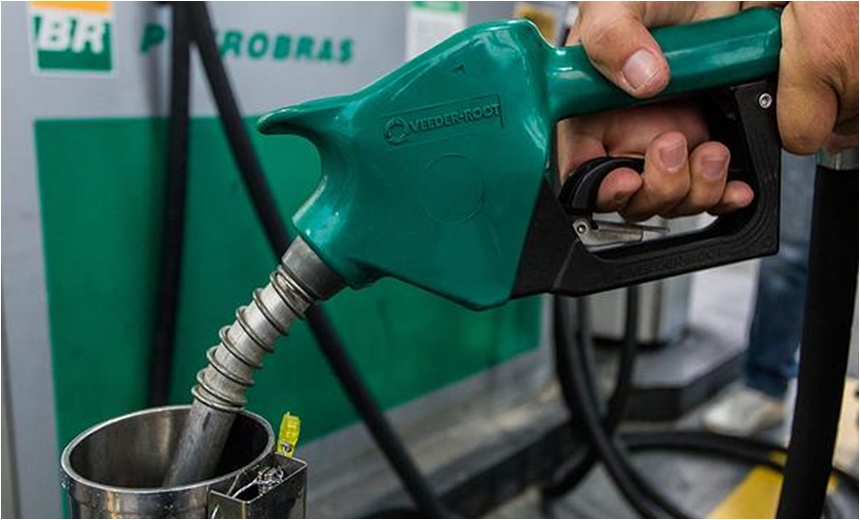 Petrobras reajusta em R$ 0,10 litro do diesel nas refinarias