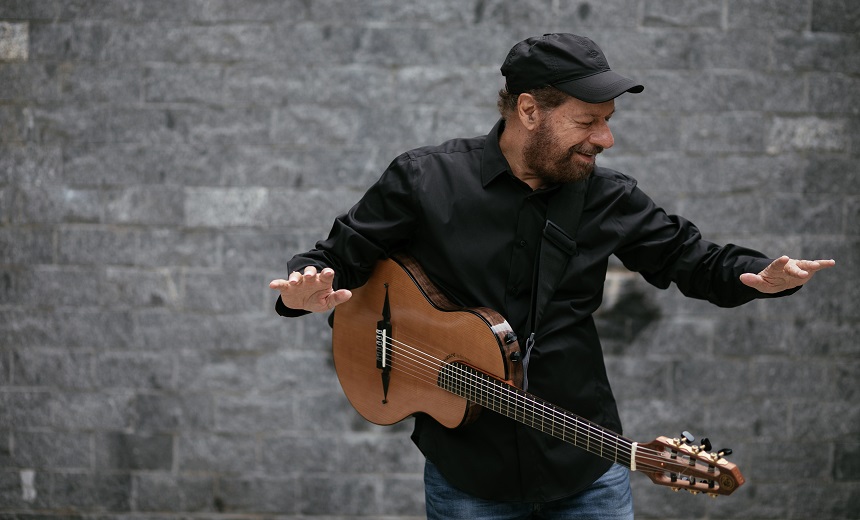 João Bosco desembarca em Salvador para apresentação única no TCA