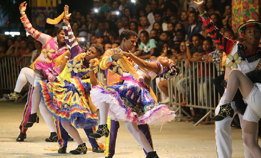 Homenageando quadrilhas juninas, série &#8220;Bailão&#8221; volta à programação da TV Aratu