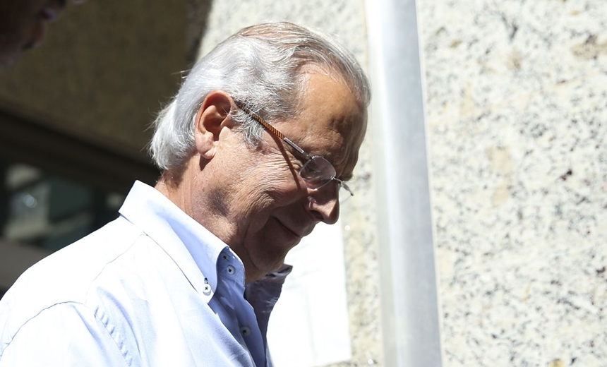 Dirceu se apresenta à Polícia Federal em Curitiba para cumprir pena na Lava Jato