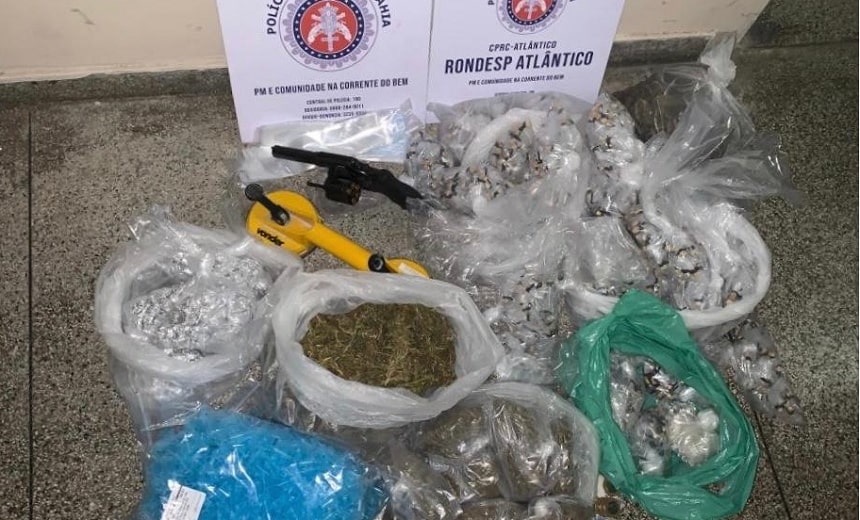 PM descobre "bunker" com drogas em Itapuã; suspeito morre em confronto