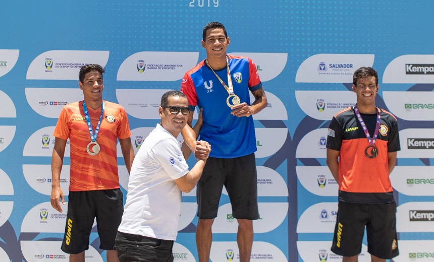 Baiano ganha três medalhas na natação nos Jogos Universitários Brasileiros