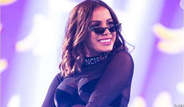  Anitta deve deixar o Brasil após lançamento do próximo álbum