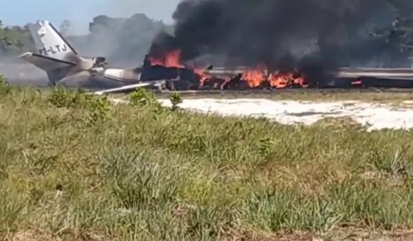 Aeronáutica investiga acidente de avião que matou jornalista e deixou 9 feridos em Maraú