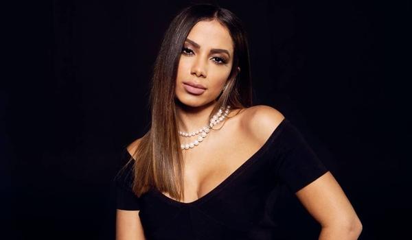 Indignados com atitude de Anitta, fãs fazem petição contra a cantora; saiba mais 