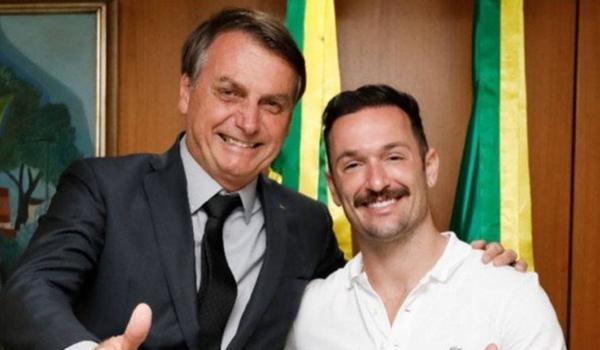 Diego Hypólito posa com Bolsonaro em Brasília, é criticado e rebate: "sou de Deus"