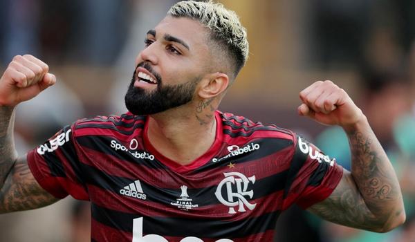 Flamengo vence River de virada no final da partida e conquista bicampeonato da Libertadores