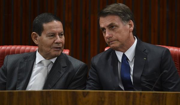 Ação que pede cassação de Bolsonaro e Mourão é julgada pelo TSE 